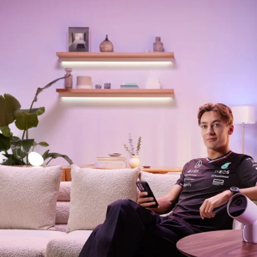 Išmanioji laidinė kamera Philips Hue su stovu (balta) - 7