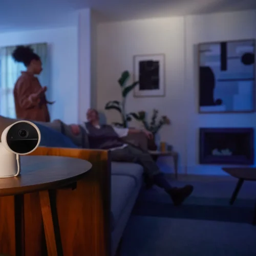 Išmanioji laidinė kamera Philips Hue su stovu (balta) - 6